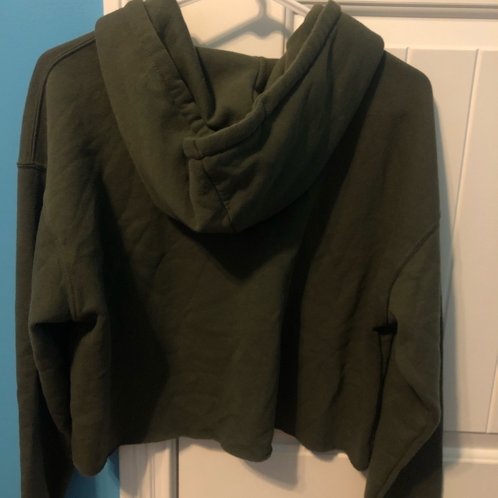 Cropped green hoodie - Picture 3 of 3